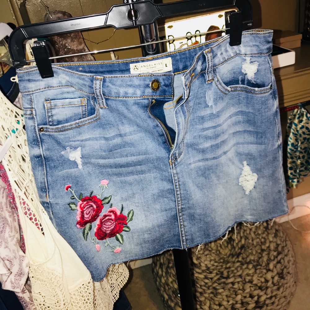 denim skirt